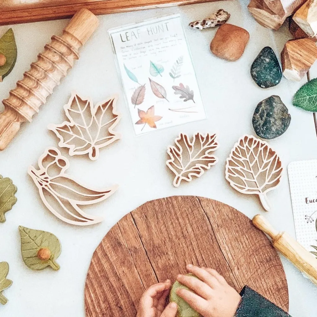 Kinfolk Pantry Stampini, Formine E Rulli Creativi | Formina in bioplastica per pasta modellabile Fiore di Eucalipto